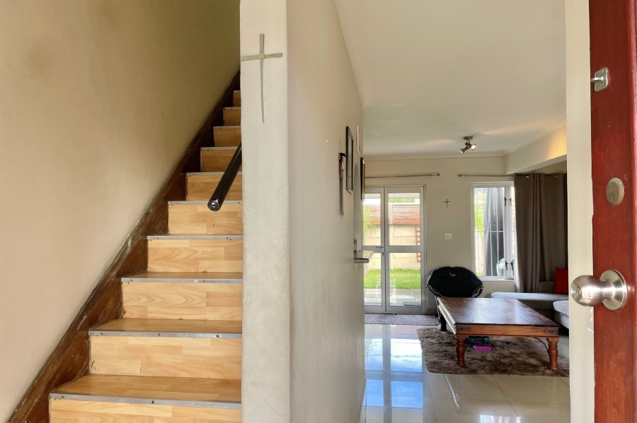2 Bedroom Property for Sale in Ottery Western Cape